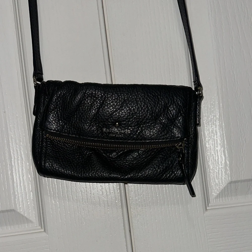 Kate Spade Textured Black Crossbody Bag - Picture 1 of 15